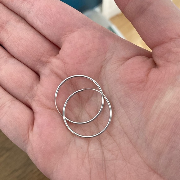 Quince 14k white gold everyday 14mm hoops - Picture 2 of 2